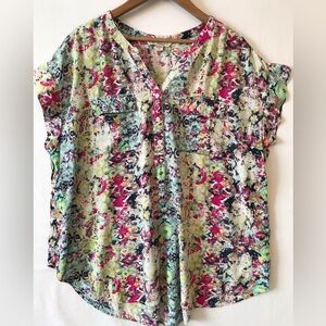 Khakis & Co Plus Short Sleeve Back Pleat Button Ikat Floral Colourful Blouse 3X